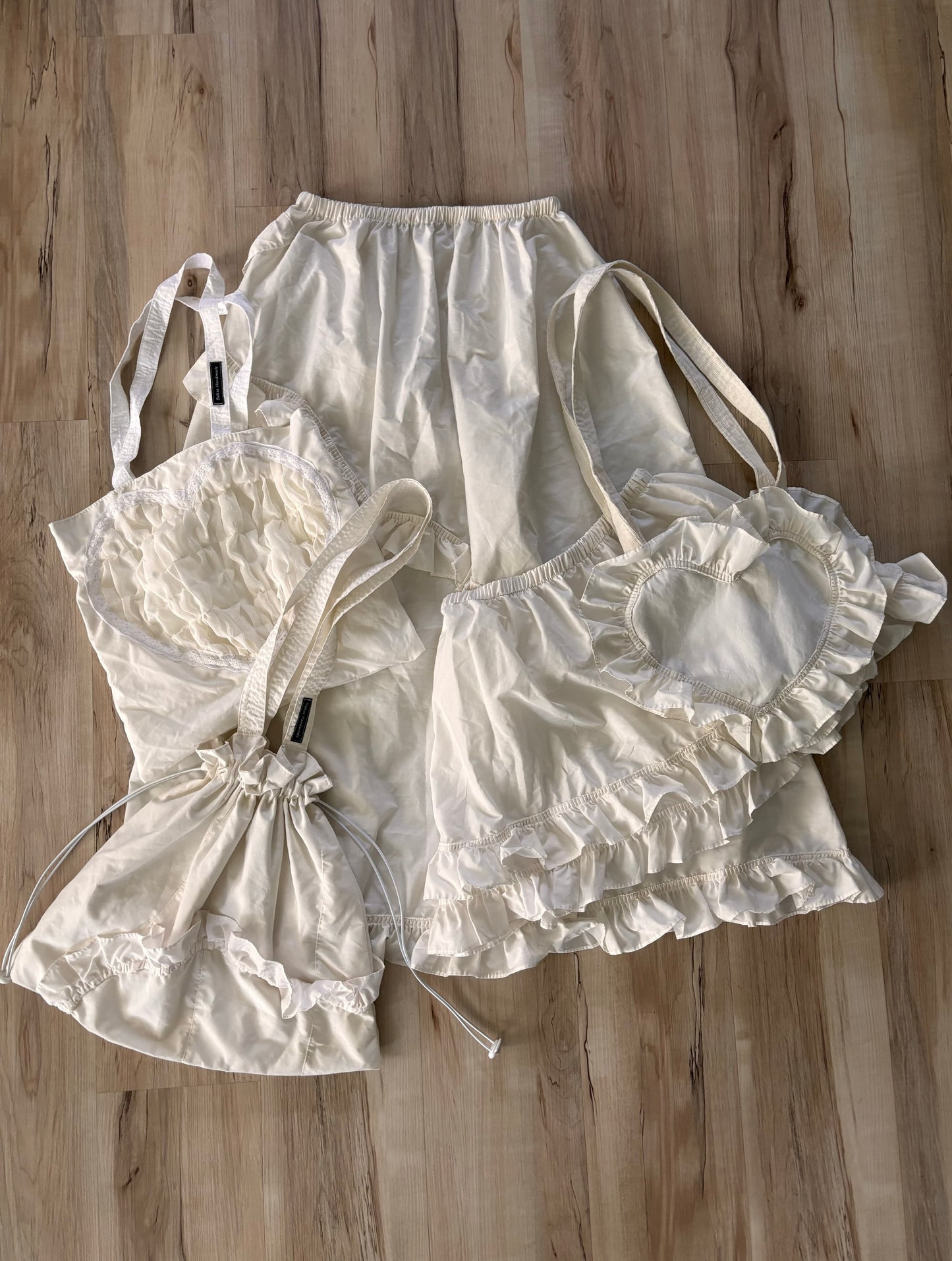 Ruffled White Heart Tote