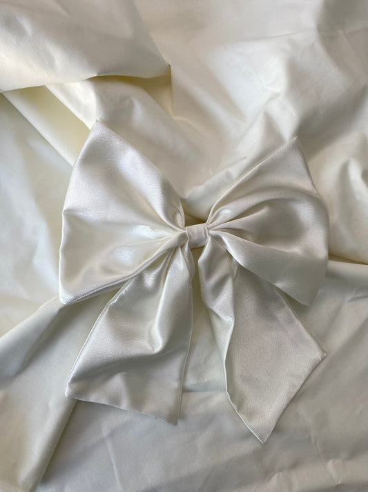 Large White Silky Hair Bow With Wide And Short Tails