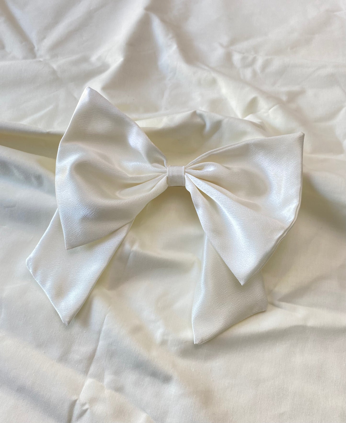 Large White Silky Hair Bow With Thin And Short Tails