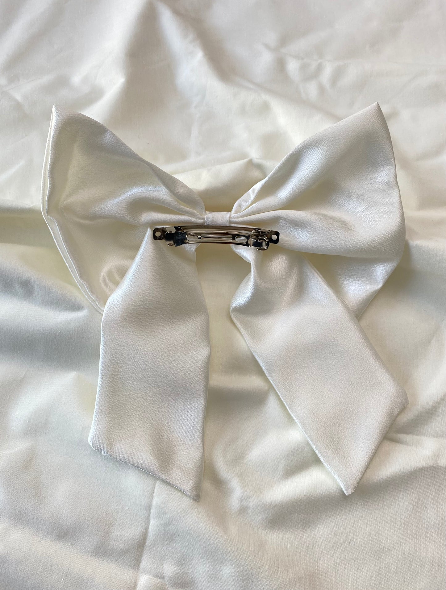 Large White Silky Hair Bow With Thin And Short Tails